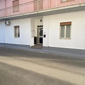 Appena Ristrutturato Completo Di Tutti I Comfort A Un Passo Dal Centro Tortolì