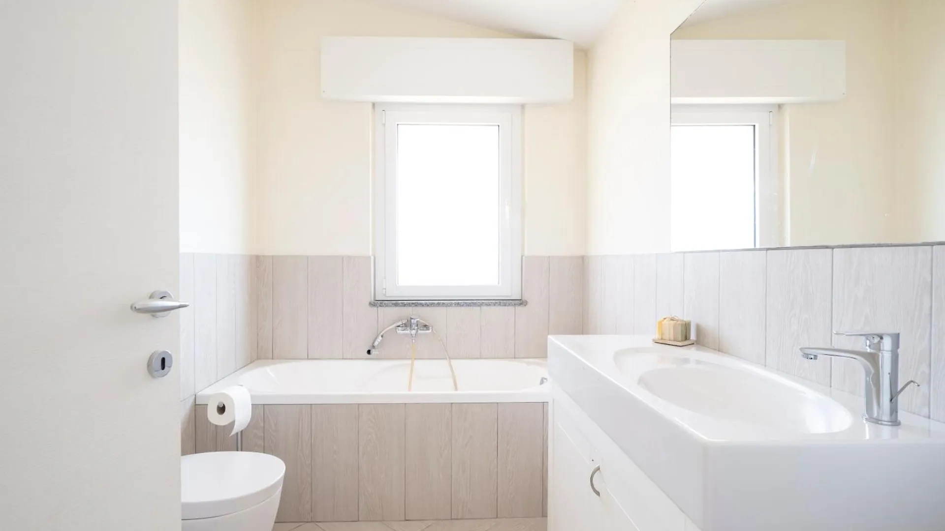 Attico Panoramico A Tortoli Apartment Italy
